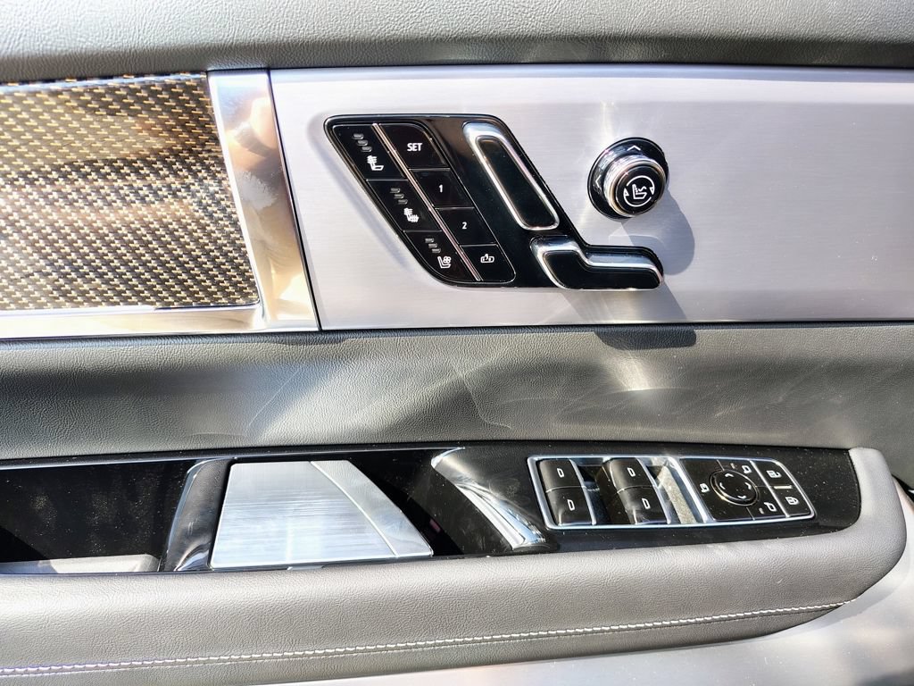 New 2027 Cadillac Vistiq Premium Luxury w/ LPO, Premium Carpet Package AWD/4WD image 21