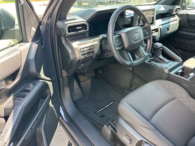 Used 2025 Toyota Tacoma SR5 image 10