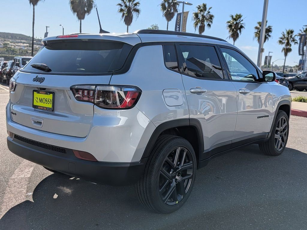 New 2026 Jeep Compass Latitude image 6