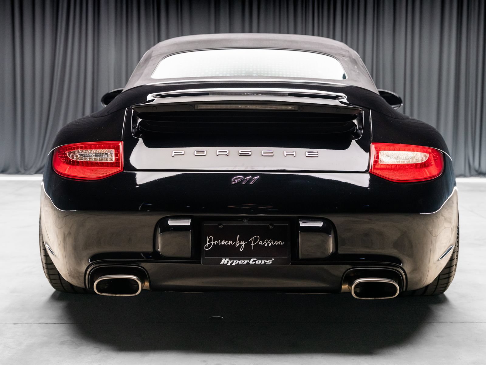 Used 2009 Porsche 911 Cabriolet image 40