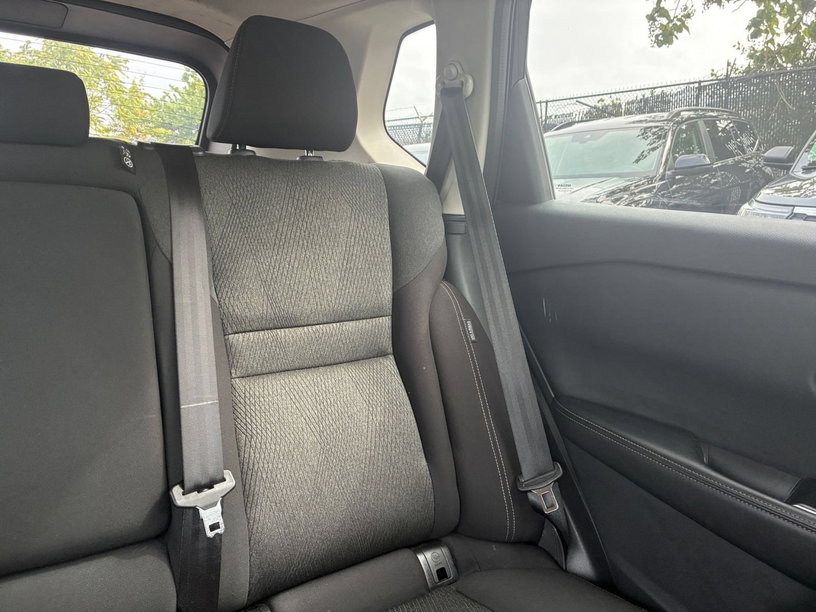 Used 2025 Nissan Rogue SV FWD image 32