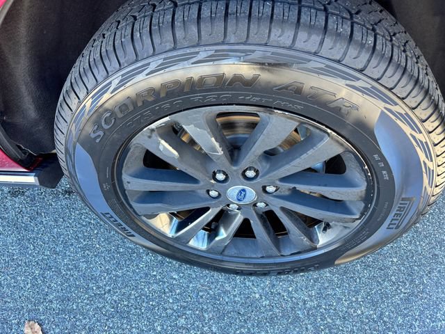 Used 2019 Ford Expedition Limited w/ Equipment Group 301A RWD image 9