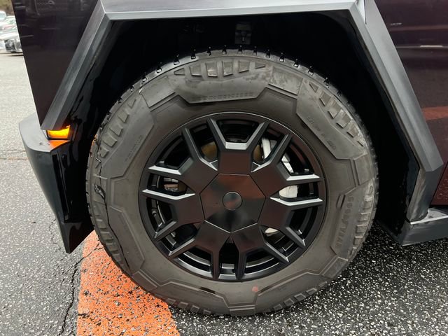 Used 2024 Tesla Cybertruck AWD Crew Cab image 49