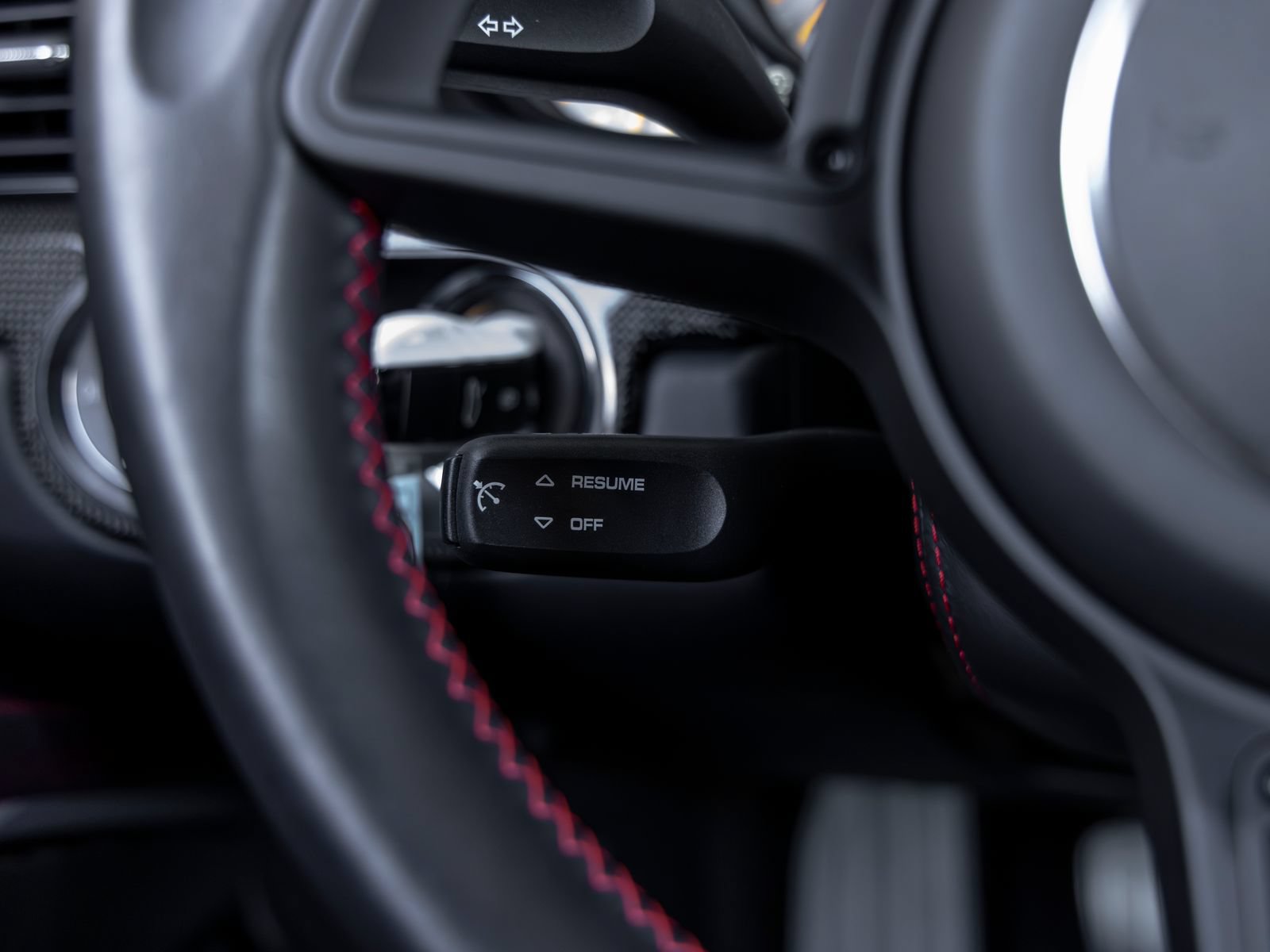 Certified 2018 Porsche 911 GT3 RWD image 32