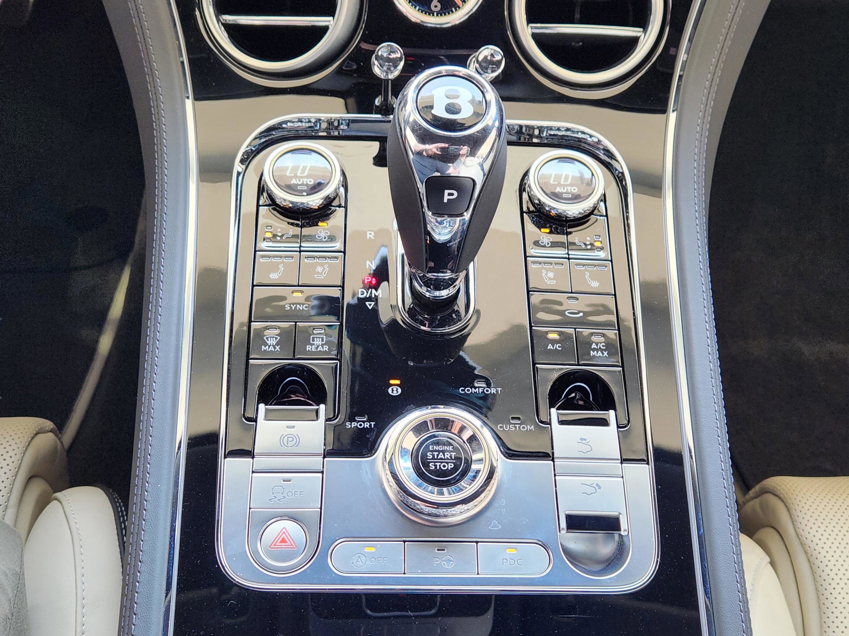 Used 2024 Bentley Continental GT image 31