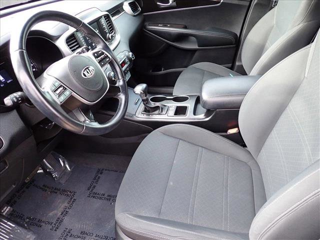 Used 2020 Kia Sorento S image 11