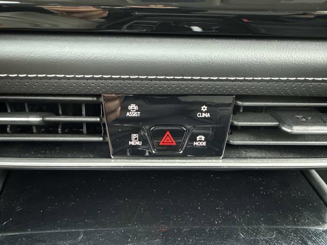 Certified 2025 Volkswagen Atlas SE image 23