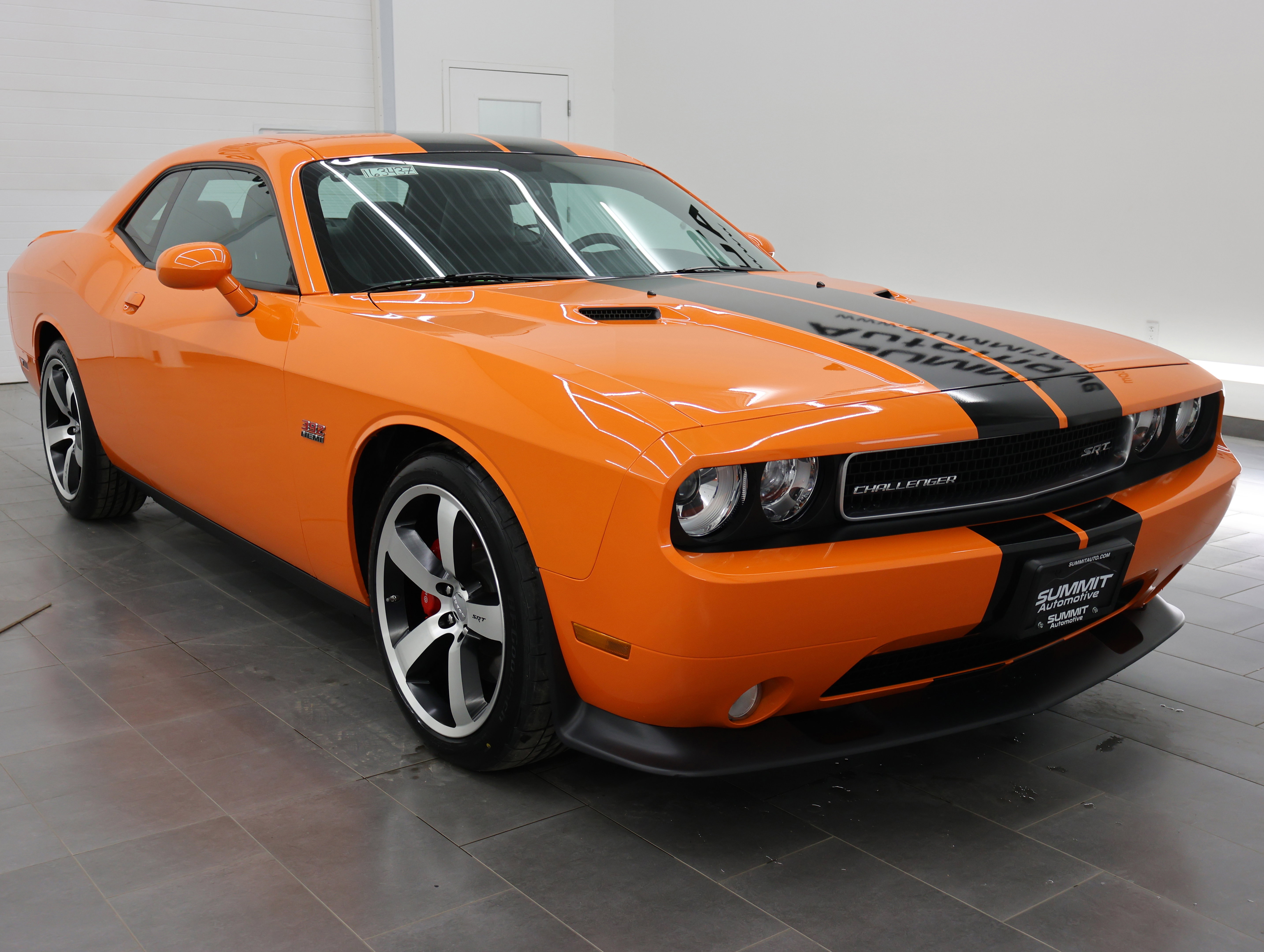 Used 2014 Dodge Challenger SRT8 image 2