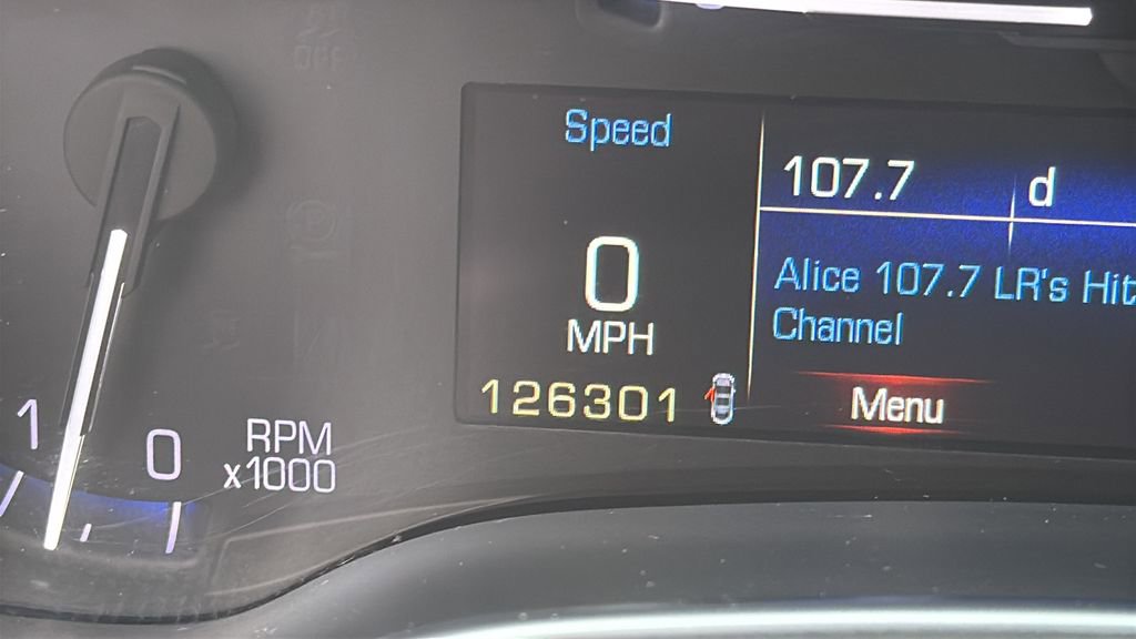 Used 2015 Cadillac SRX Luxury w/ Driver Awareness Package FWD image 9
