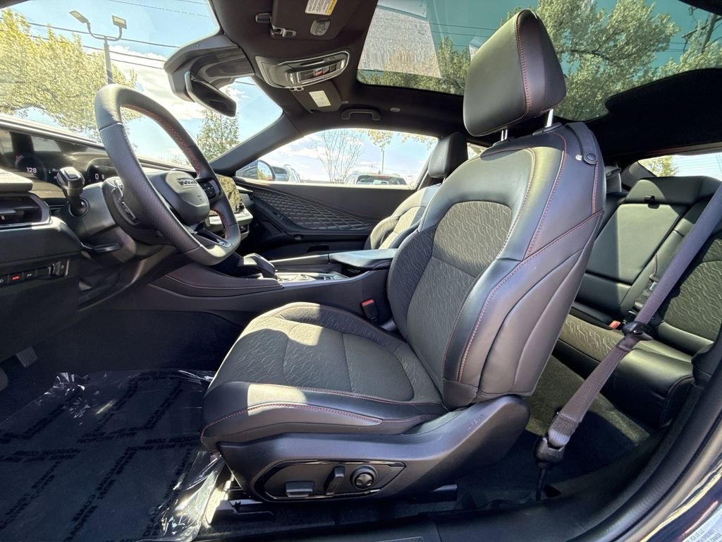 Used 2025 Dodge Charger R/T w/ Sun & Sound Package image 13