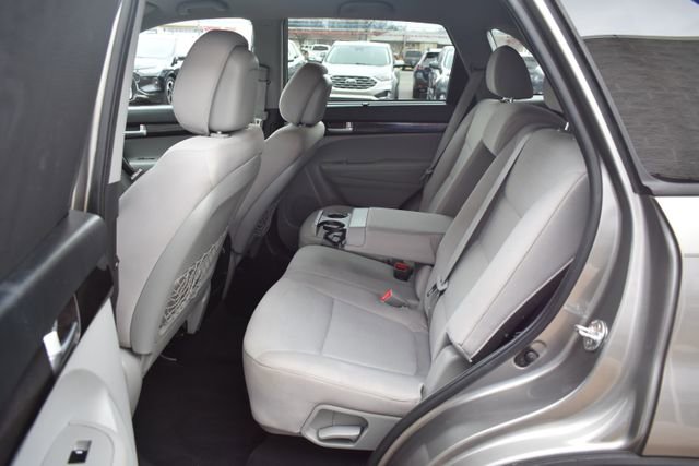 Used 2014 Kia Sorento LX image 27