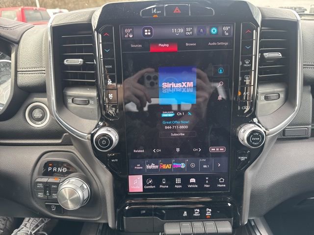 Used 2025 RAM 1500 Laramie image 16