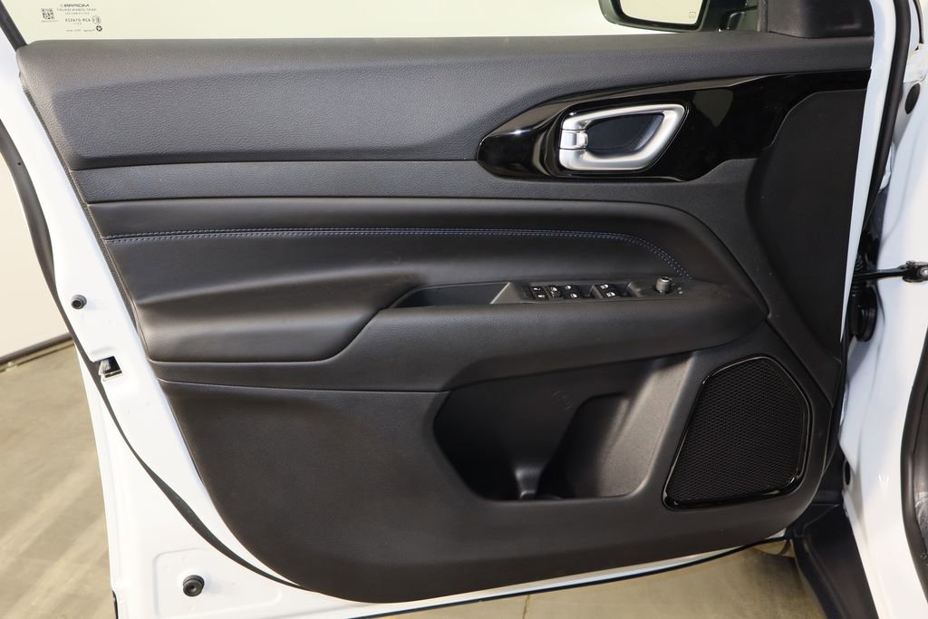 New 2026 Jeep Compass Latitude image 20