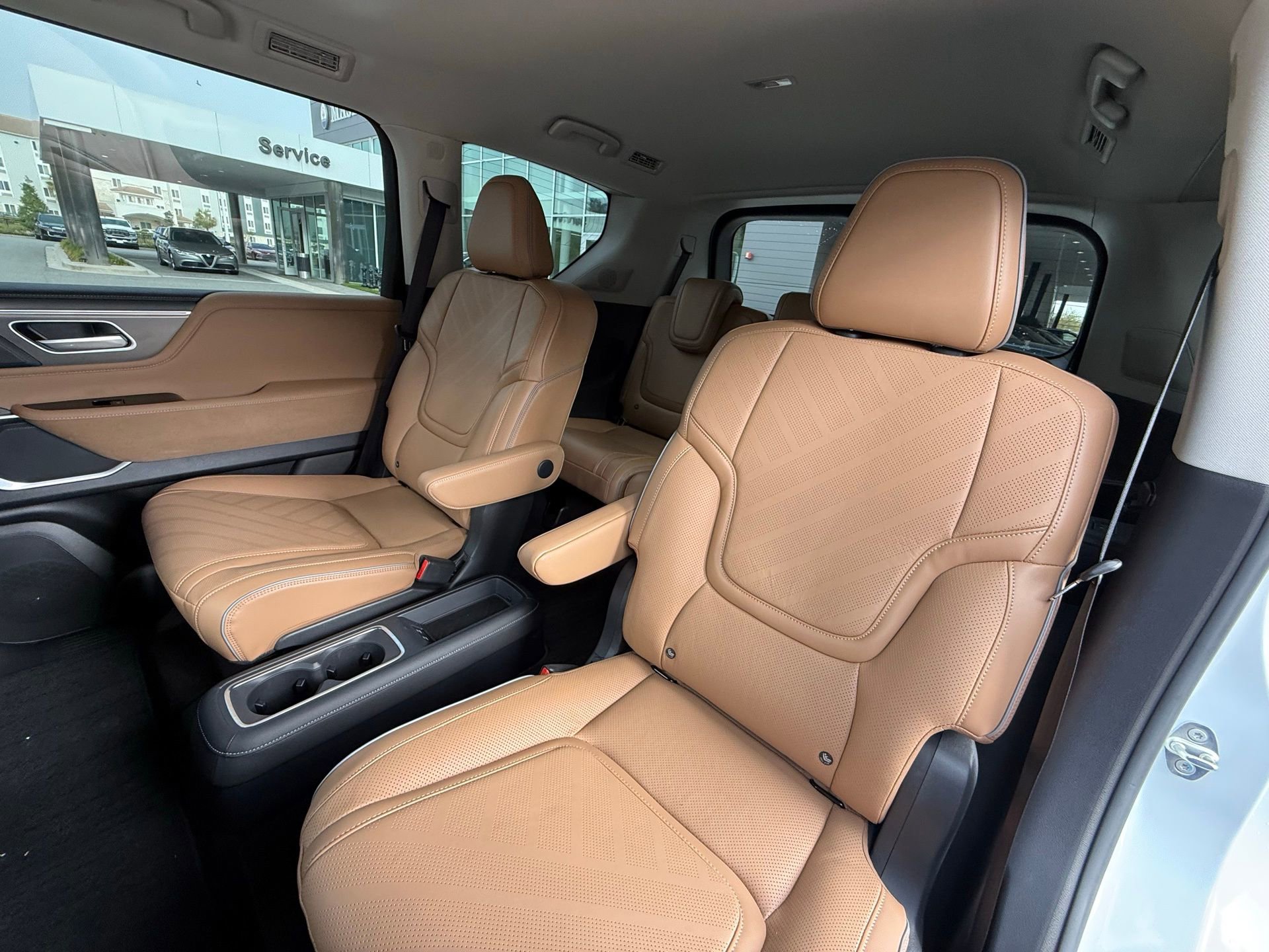 Used 2025 INFINITI QX80 Luxe image 27