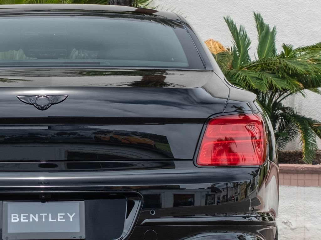 Used 2024 Bentley Flying Spur V8 AWD/4WD image 39