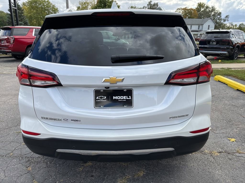 Used 2024 Chevrolet Equinox Premier image 4