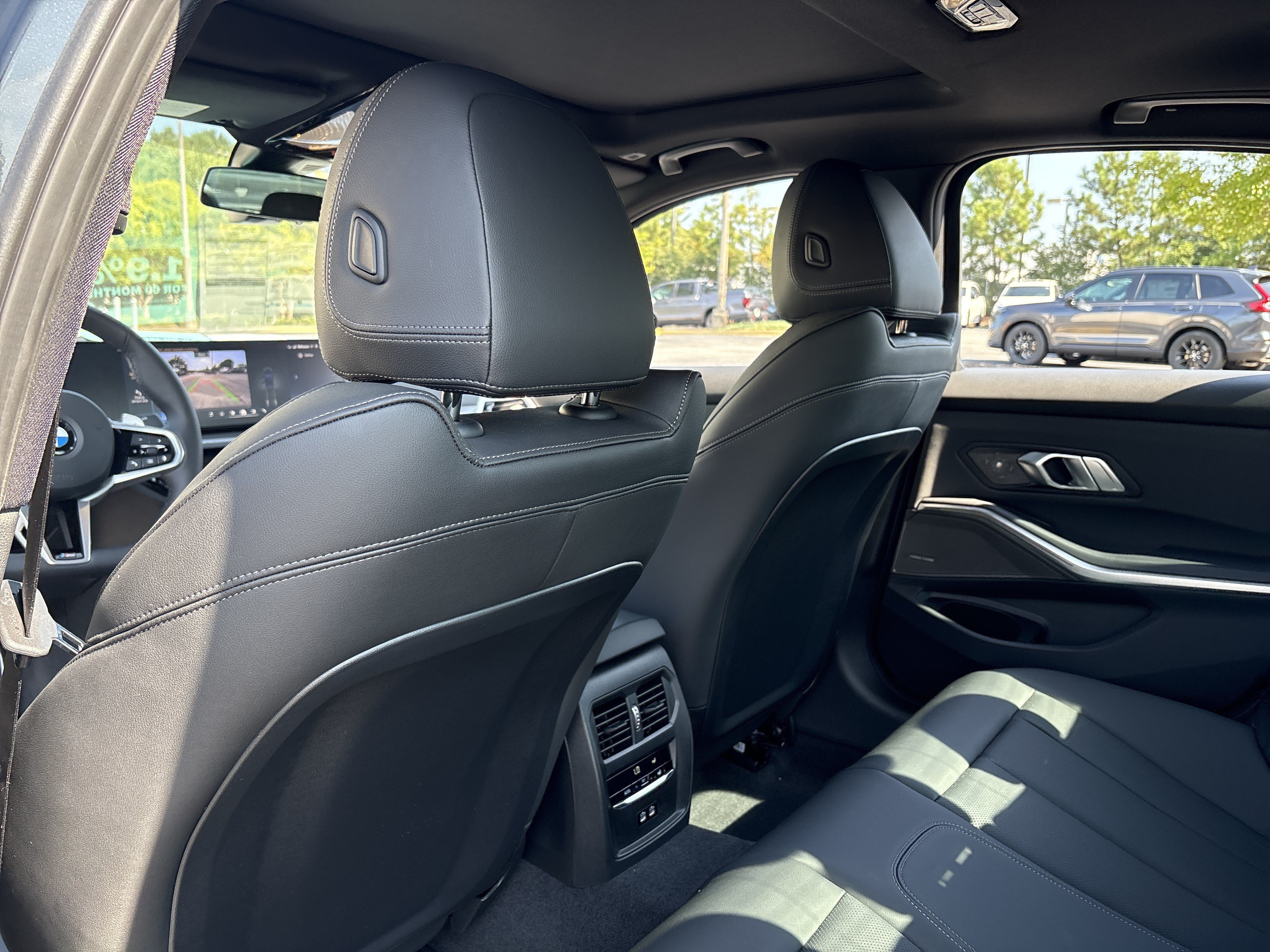 New 2026 BMW 330i Sedan w/ M Sport Package RWD image 18