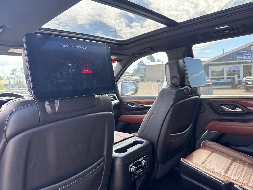 Used 2023 GMC Yukon Denali Ultimate AWD/4WD image 7