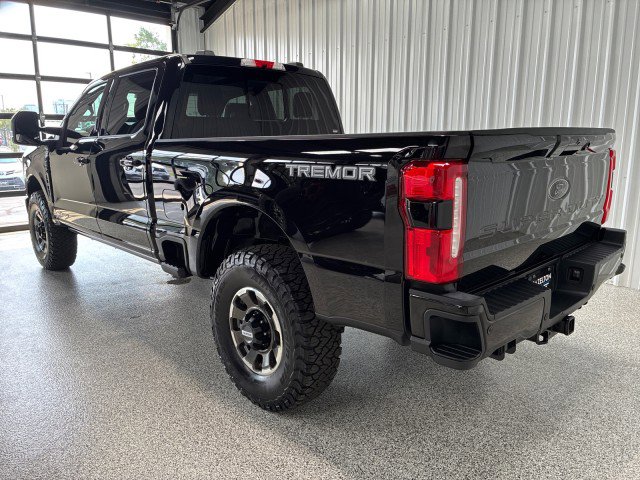 Used 2023 Ford F250 Lariat w/ Lariat Ultimate Package image 2