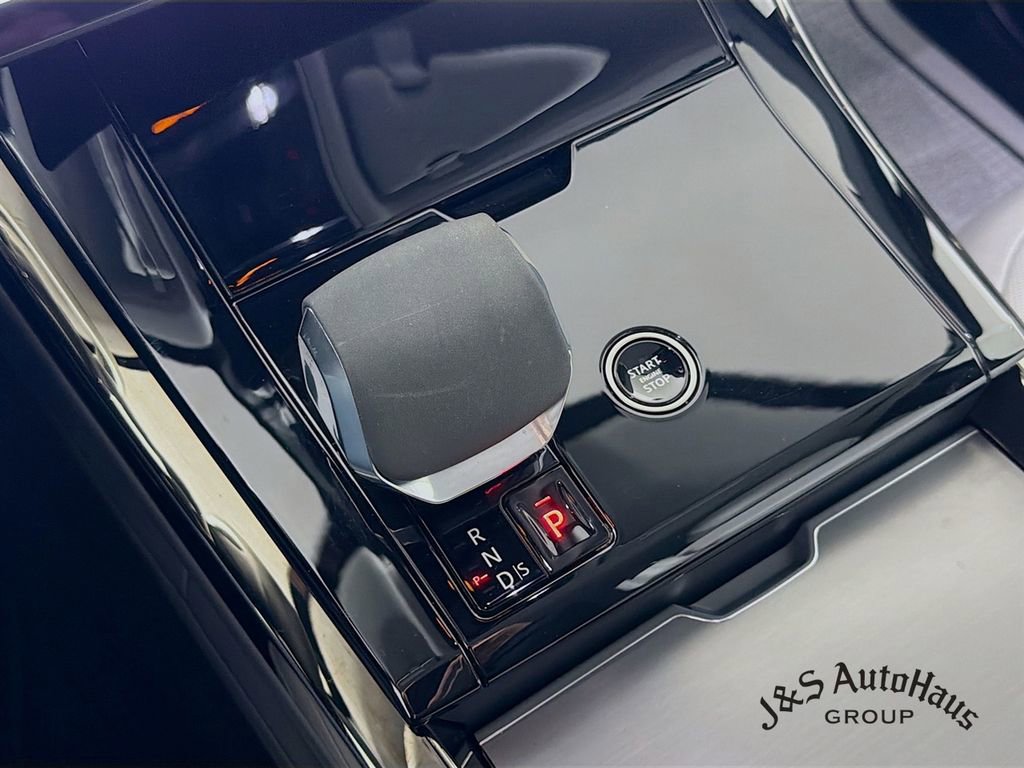 Used 2024 Land Rover Range Rover Sport SE AWD/4WD image 21