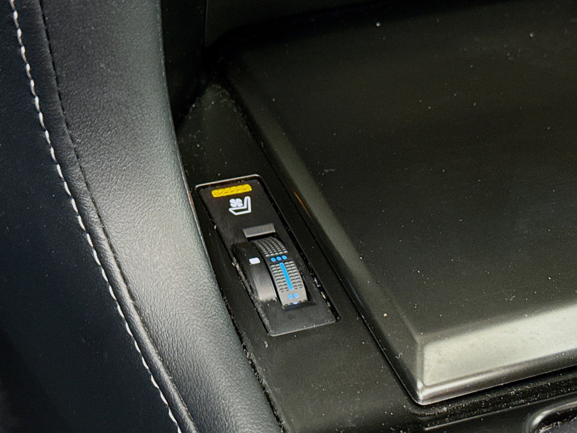 Certified 2023 Lexus GX 460 w/ Black Line Special Edition AWD/4WD image 22