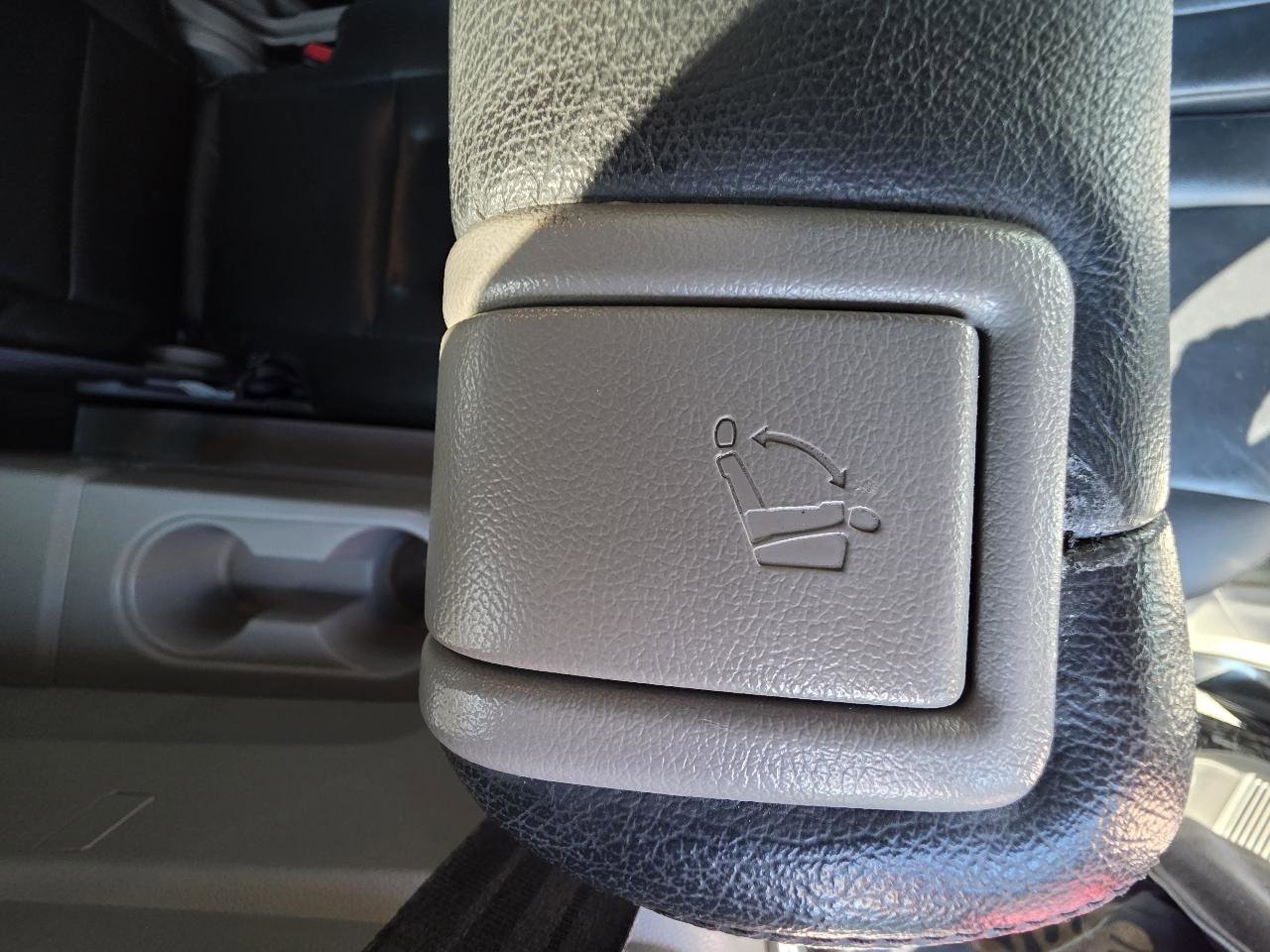 Used 2014 Honda Pilot EX image 42
