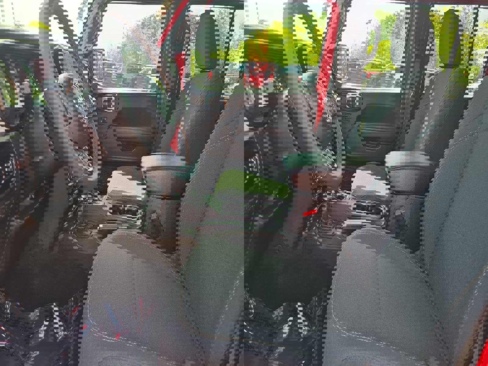 Used 2024 Jeep Gladiator Sport image 16