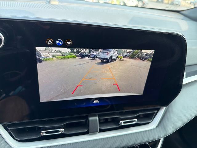 Certified 2026 Chevrolet Equinox LT w/ LPO, Floor Liner Package FWD image 19