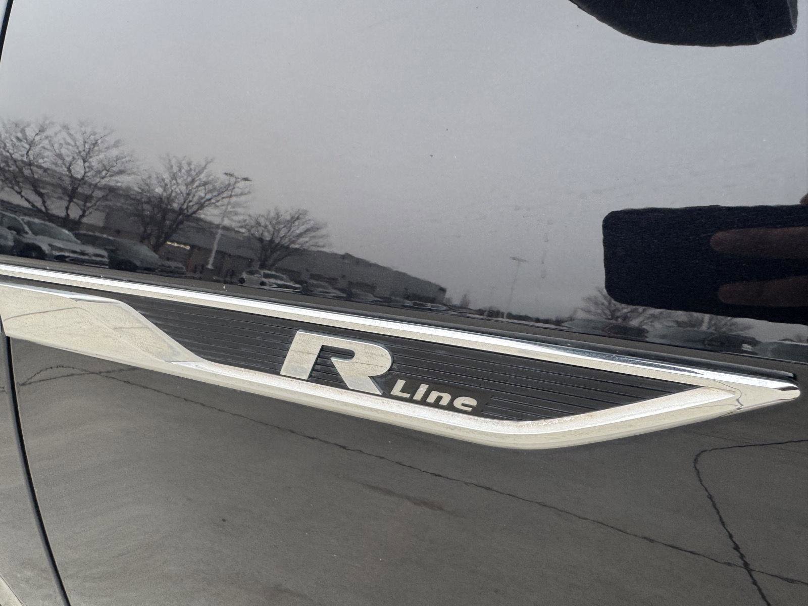 Used 2019 Volkswagen Atlas SEL R-Line image 16