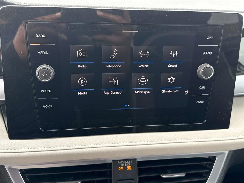 New 2025 Volkswagen Taos SE image 21