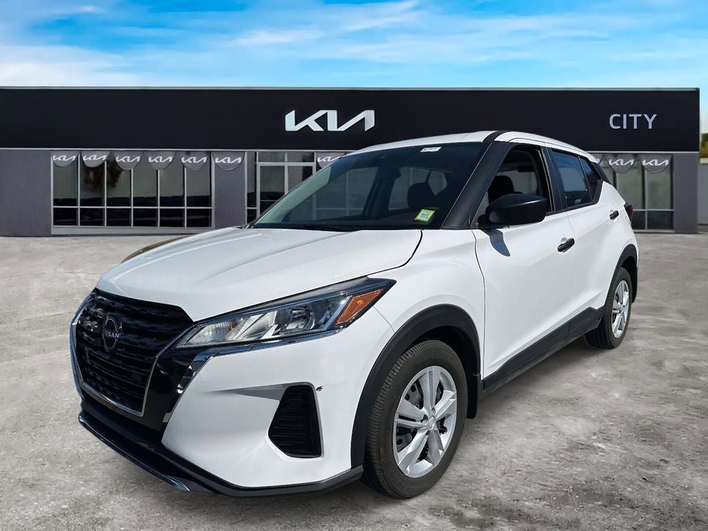 Used 2024 Nissan Kicks S FWD image 7