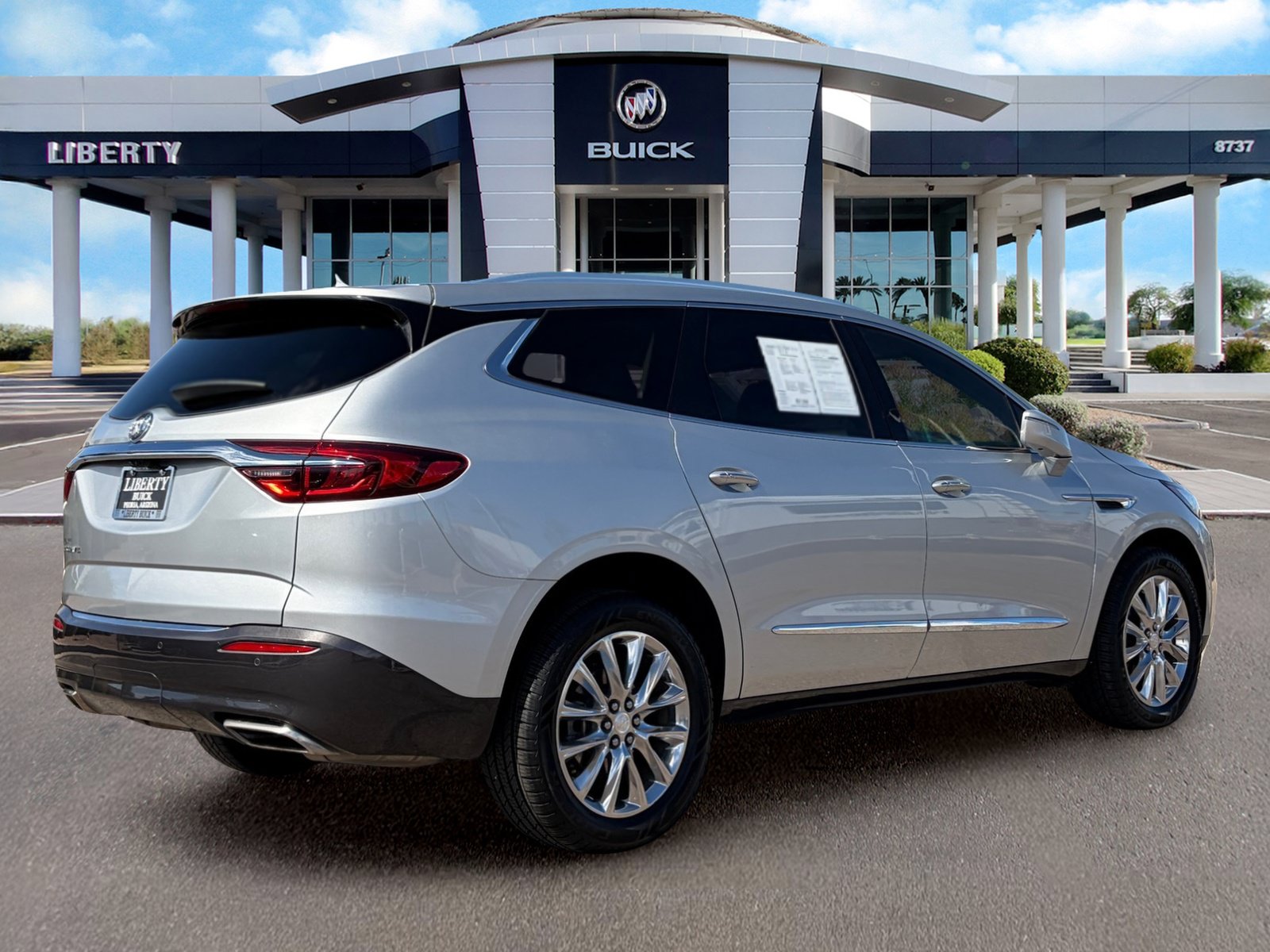 Used 2020 Buick Enclave Premium w/ Surround and Sites Package FWD image 4