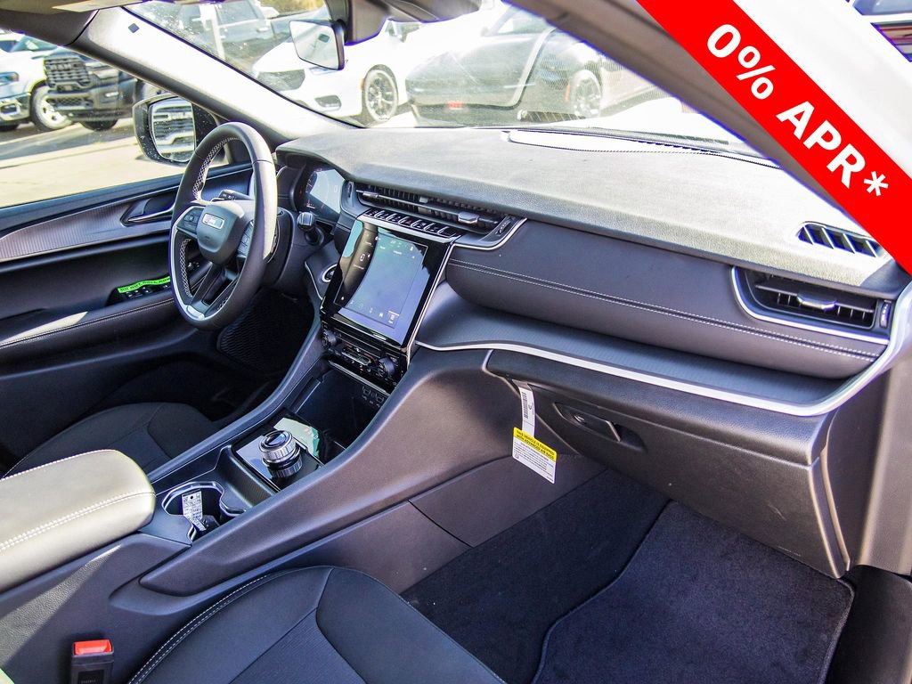 New 2025 Jeep Grand Cherokee Laredo X image 14