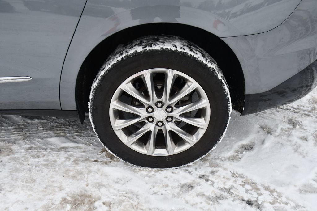 Used 2021 Buick Enclave Premium image 24