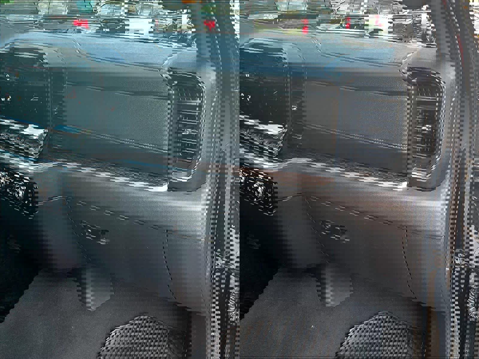 Used 2022 GMC Sierra 1500 Elevation image 13