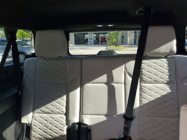 Certified 2025 Cadillac Escalade ESV Sport Platinum w/ LPO, ONYX Package RWD image 11