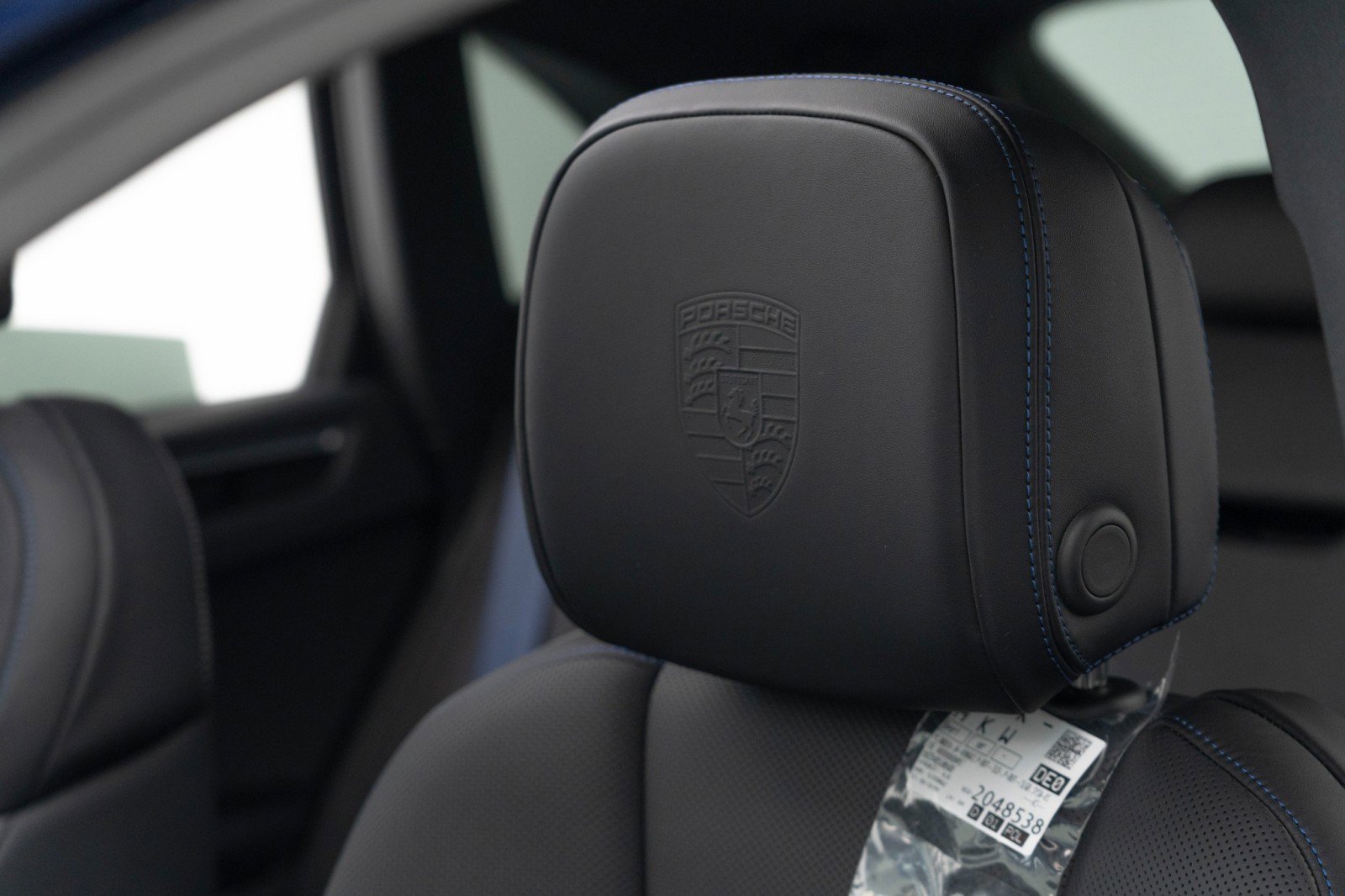 New 2025 Porsche Macan Turbo image 15