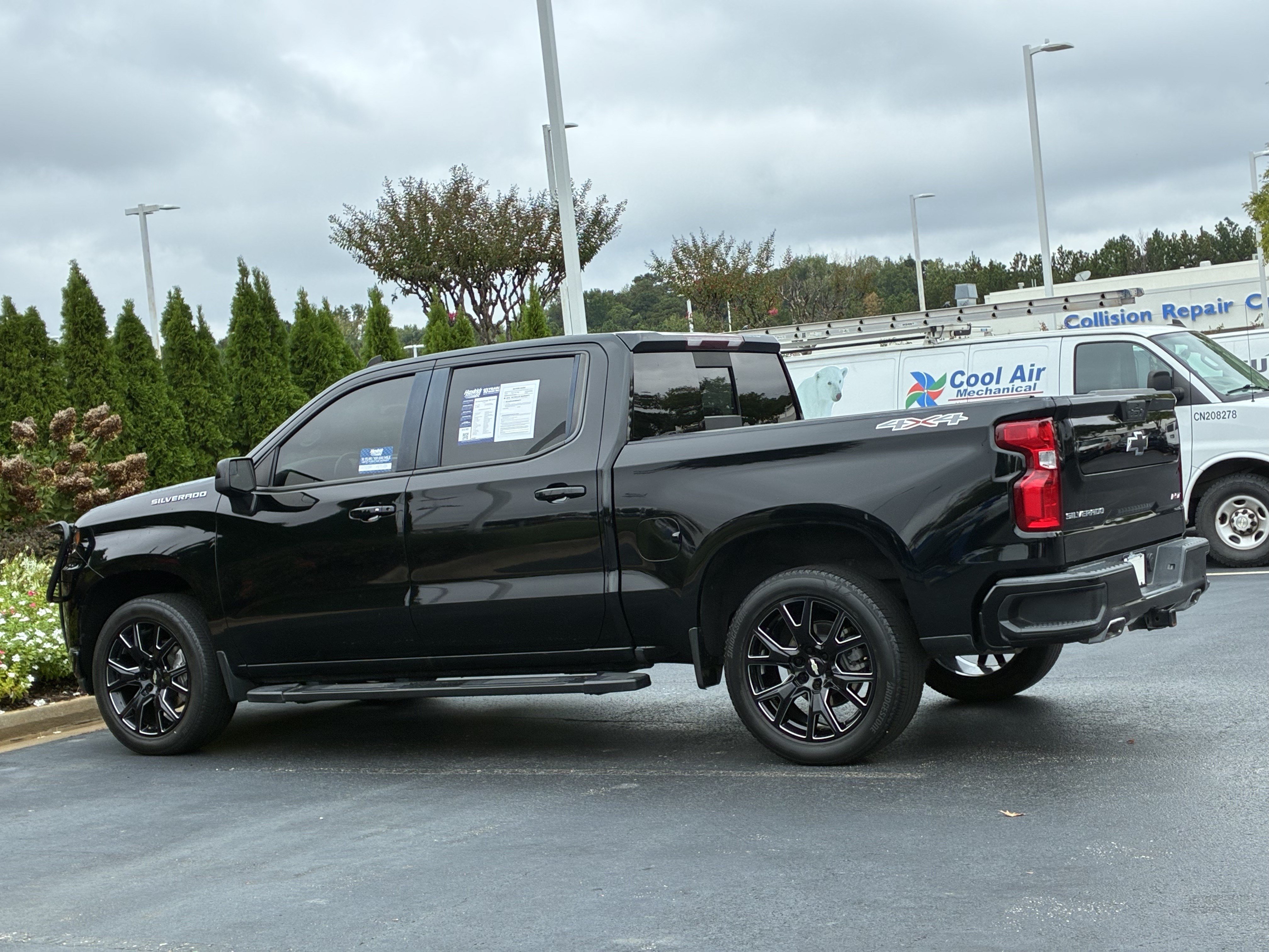 Used 2022 Chevrolet Silverado 1500 RST w/ Convenience Package II AWD/4WD image 9