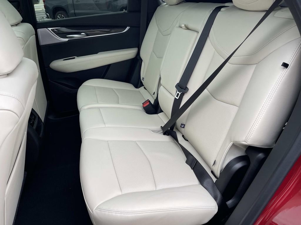 New 2026 Cadillac XT5 Sportv AWD/4WD image 18