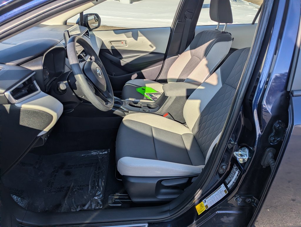Used 2023 Toyota Corolla LE w/ Carpet Mat Package (TMS) image 15
