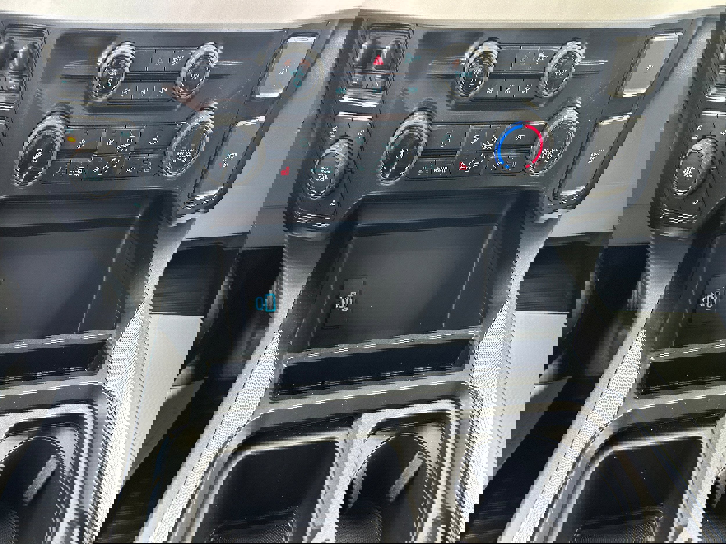 New 2025 Ford F450 XLT w/ XLT Value Package image 64