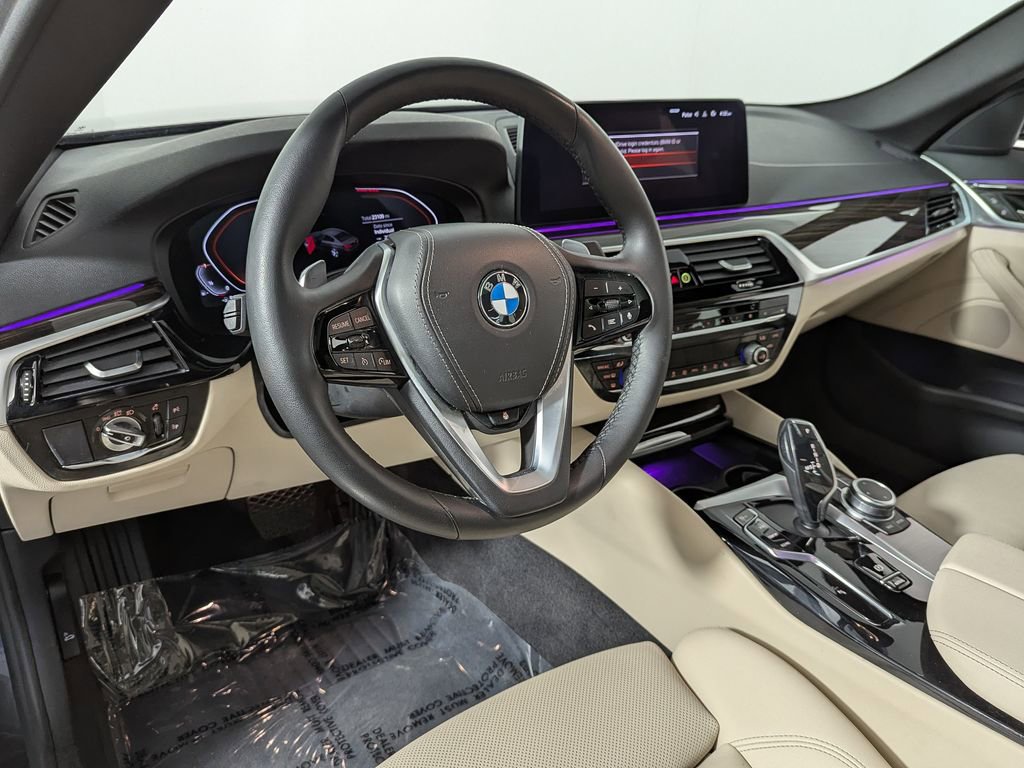 Certified 2022 BMW 530i xDrive w/ Convenience Package image 17