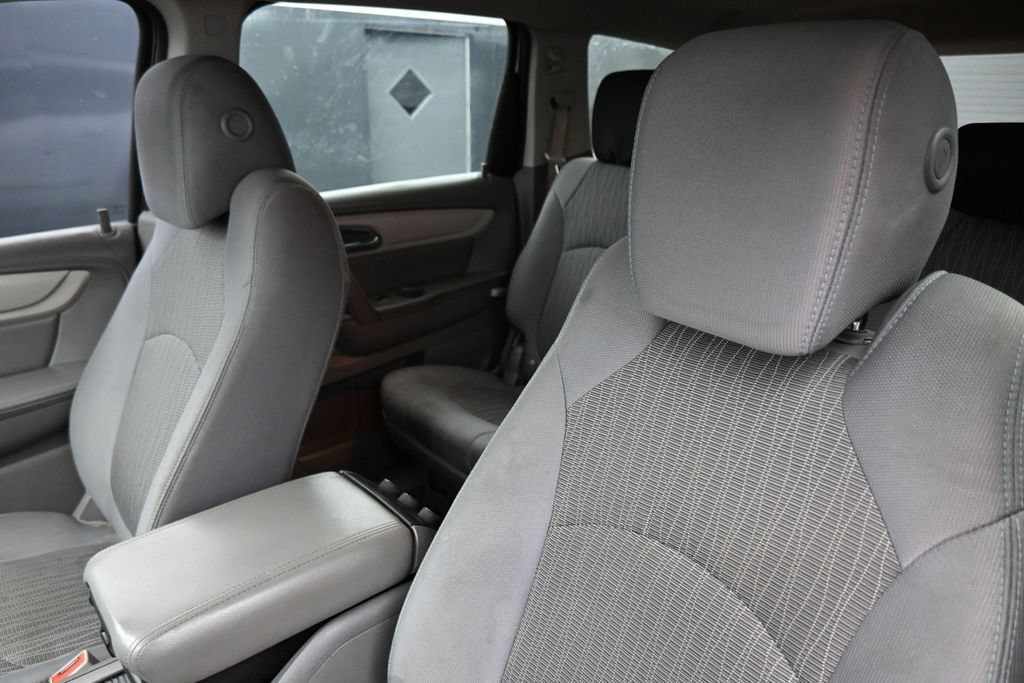 Used 2017 Chevrolet Traverse LS FWD image 12