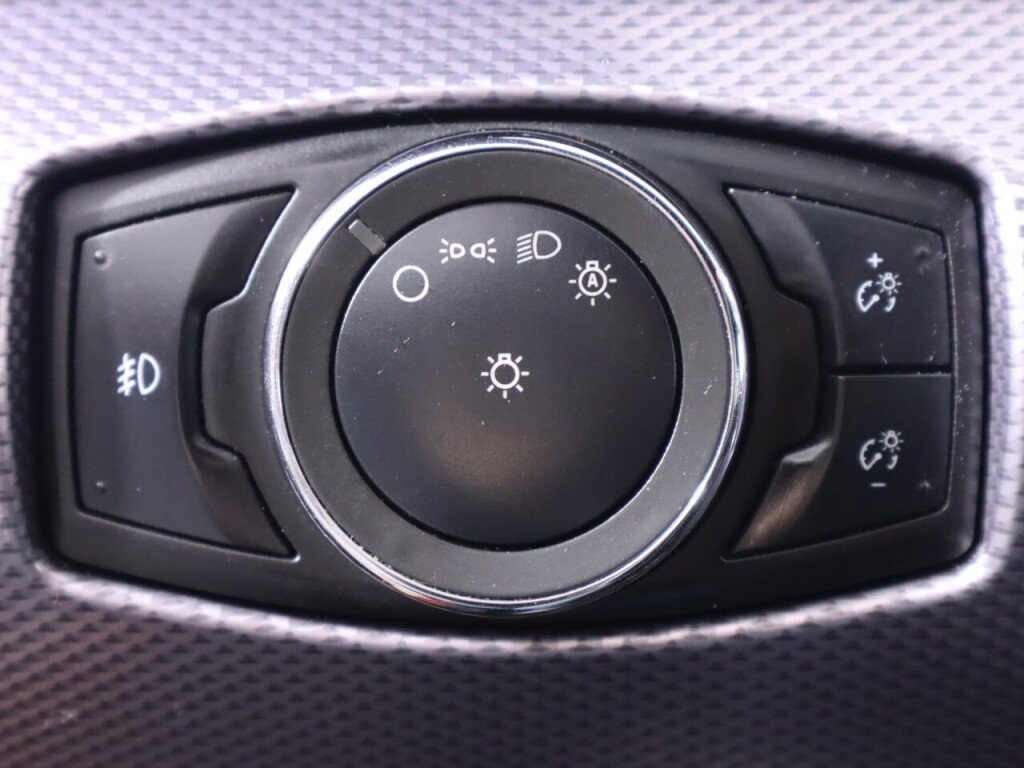 Used 2016 Ford Mustang Coupe image 10