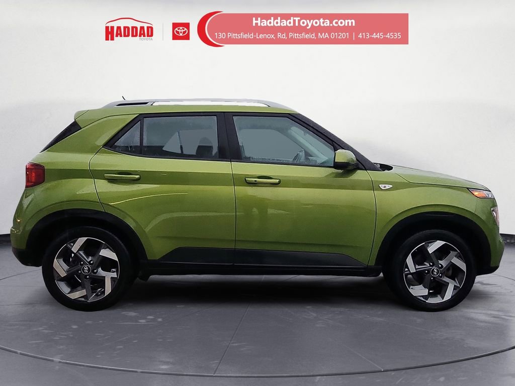 Used 2024 Hyundai Venue SEL image 6