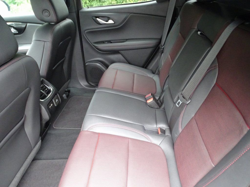Used 2022 Chevrolet Blazer RS image 8