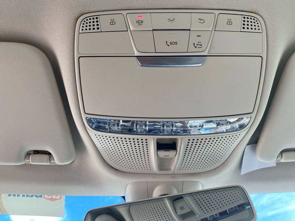 Used 2020 Mercedes-Benz C 300 4MATIC Sedan image 23