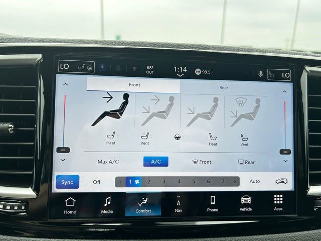 New 2026 Chrysler Pacifica Limited image 24