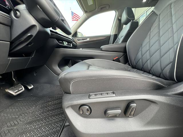 New 2026 Volkswagen Atlas SEL Premium R-Line image 12