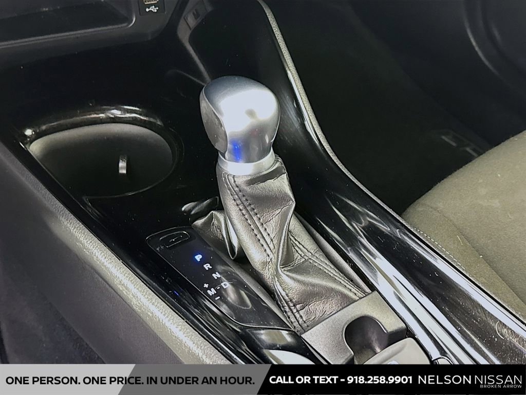 Used 2020 Toyota C-HR XLE image 17